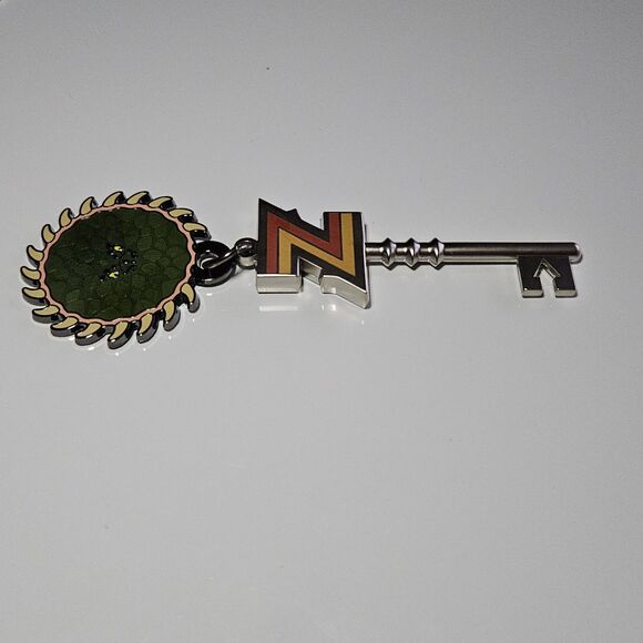 Accio! Magic Delivered Village Harry Potter Hogsmeade Zonko's Joke Shop Key - Picture 9 of 10